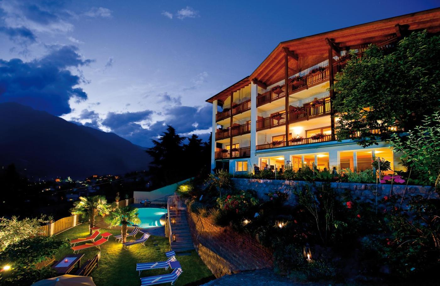 Hotel-Garni Ehrenfels Schenna Exteriör bild